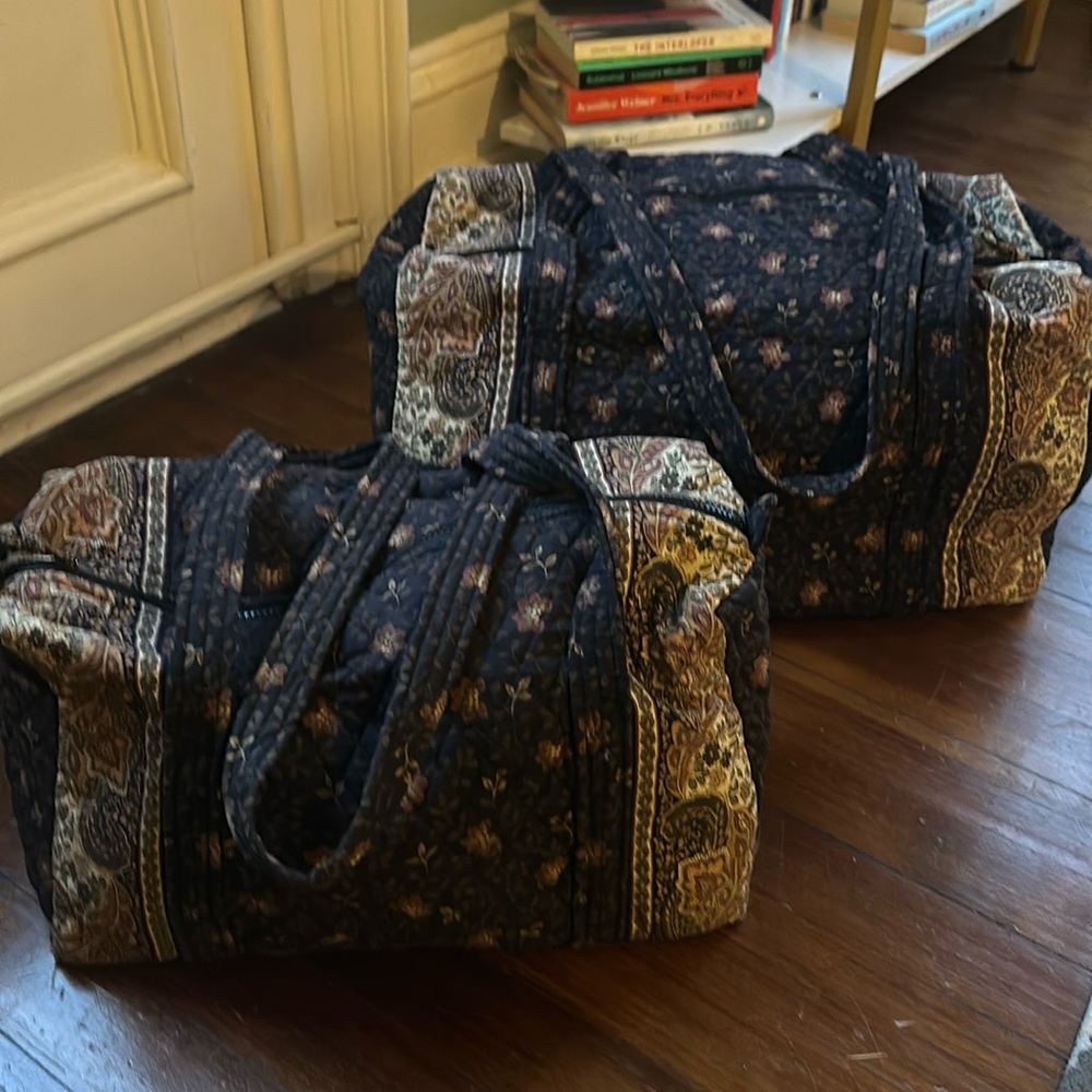 Vera Bradley small and medium tote set